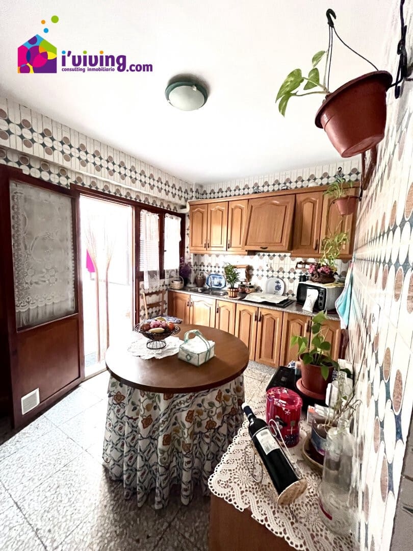 4 bedroom Flat for sale in Albox - € 115,000 (Ref: 7232305)