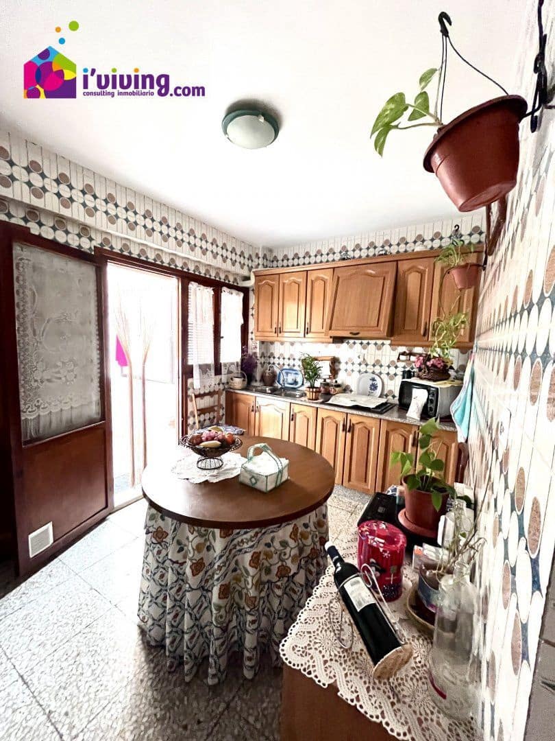 4 bedroom Flat for sale in Albox - € 115,000 (Ref: 7232305)