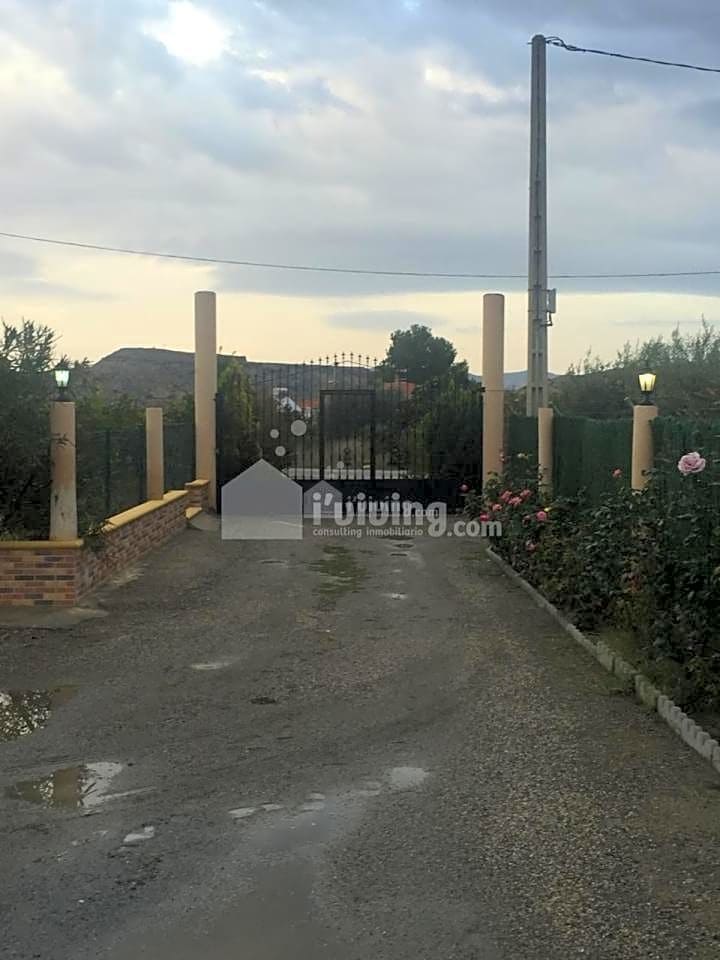 5 soveværelse Villa til salg i Locaiba med garage - € 259.000 (Ref: 7238102)