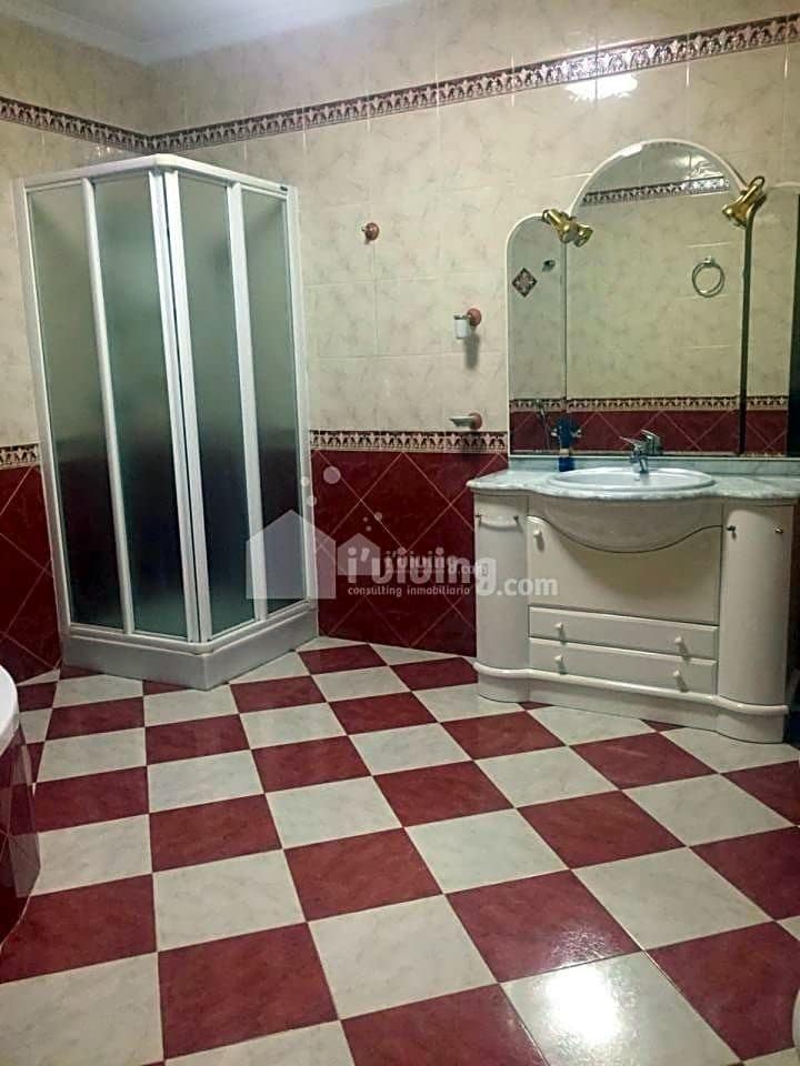 5 soveværelse Villa til salg i Locaiba med garage - € 259.000 (Ref: 7238102)