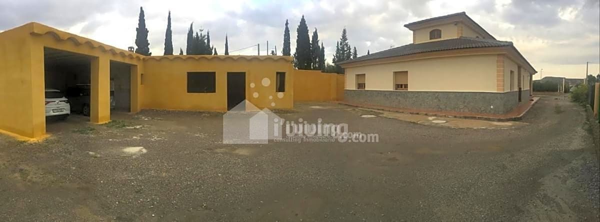 5 soveværelse Villa til salg i Locaiba med garage - € 259.000 (Ref: 7238102)