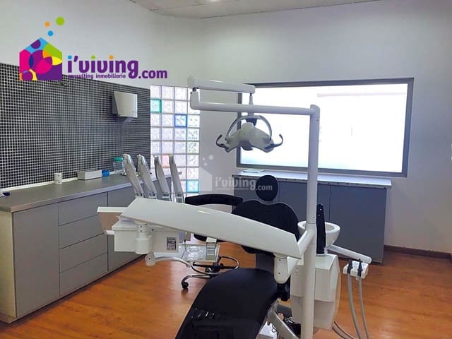 1 quarto Comercial para arrendar em La Alfoquia, Zurgena - 500 € (Ref: 7847821)