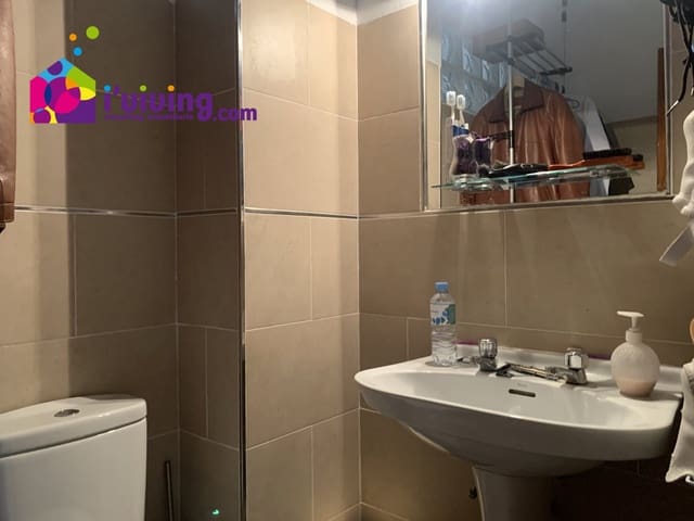 4 slaapkamer Flat te koop in Albox - € 90.000 (Ref: 7847850)