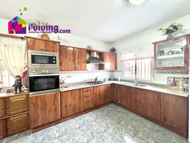 8 soveværelse Finca/Landehus til salg i Albox med garage - € 260.000 (Ref: 7847878)