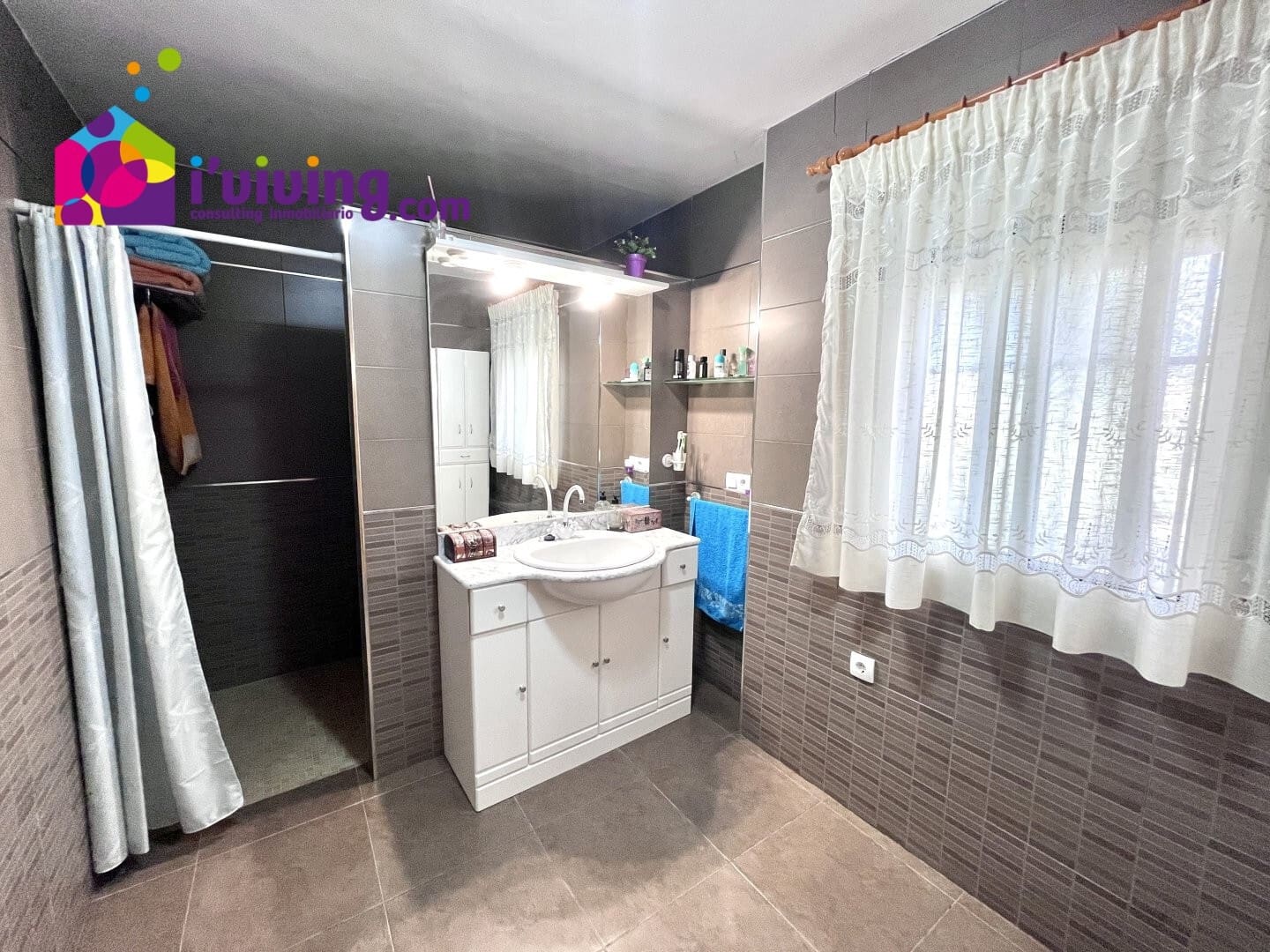 8 soveværelse Finca/Landehus til salg i Albox med garage - € 260.000 (Ref: 7847878)