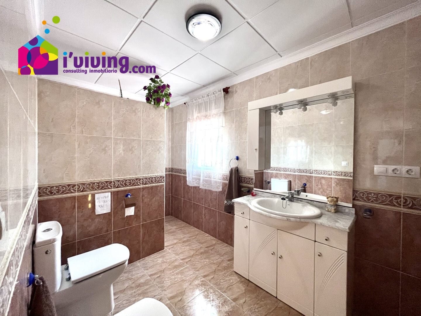 8 soveværelse Finca/Landehus til salg i Albox med garage - € 260.000 (Ref: 7847878)