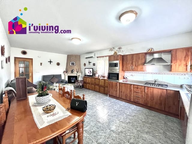 8 soveværelse Finca/Landehus til salg i Albox med garage - € 260.000 (Ref: 7847878)