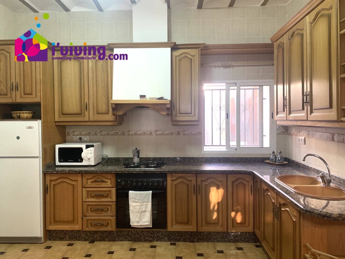 5 sypialnia Finka/Dom wiejski na sprzedaż w Oria z garażem - 140 000 € (Ref: 7847892)