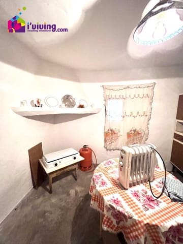 6 soveværelse Villa til salg i Somontín - € 32.000 (Ref: 7848024)