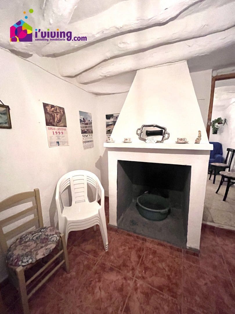 6 bedroom Villa for sale in Somontin - € 32,000 (Ref: 7848024)