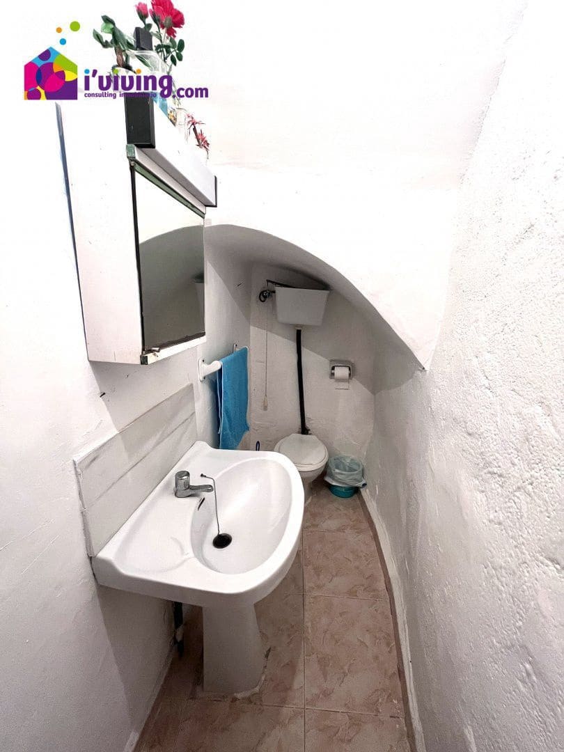 6 bedroom Villa for sale in Somontin - € 32,000 (Ref: 7848024)