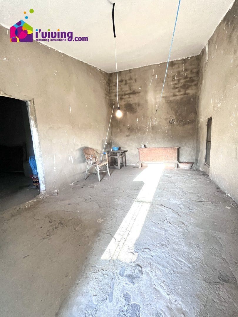 6 bedroom Villa for sale in Somontin - € 32,000 (Ref: 7848024)