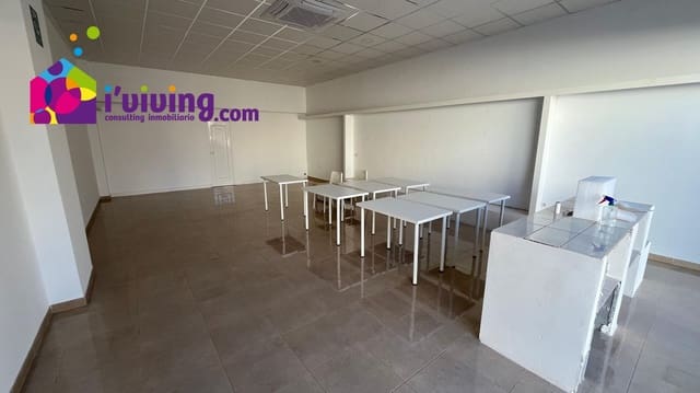 2 bedroom Commercial for rent in Albox - € 600 (Ref: 8282165)