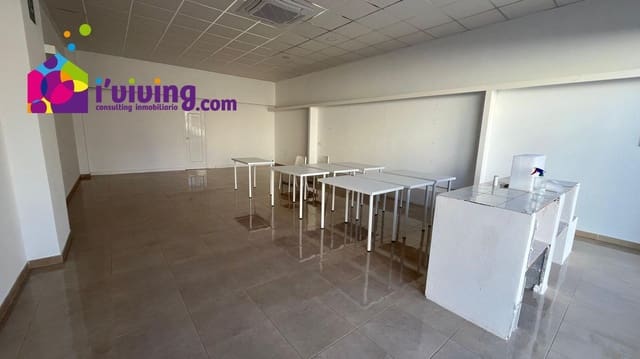 2 quarto Comercial para arrendar em Albox - 600 € (Ref: 8282165)