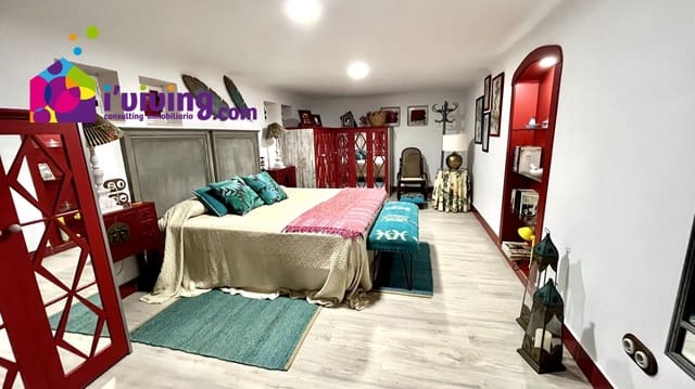 4 bedroom Villa for rent in Cantoria with pool - € 750 (Ref: 8508234)