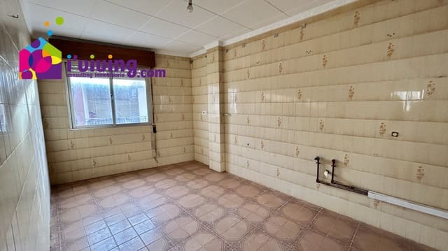4 slaapkamer Flat te koop in Albox - € 59.500 (Ref: 8757285)