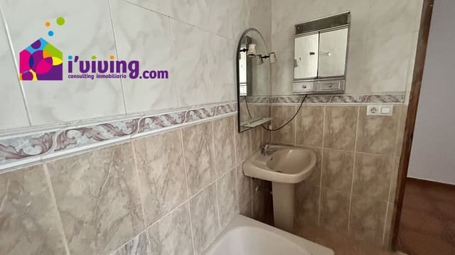 4 slaapkamer Flat te koop in Albox - € 59.500 (Ref: 8757285)