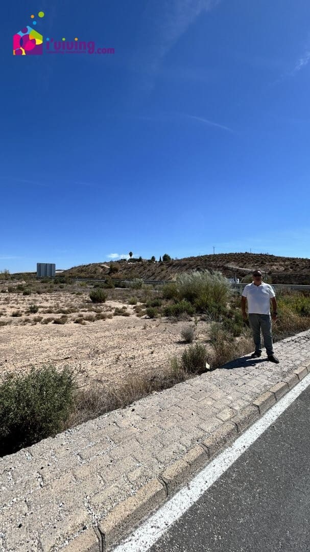 Erhverv til leje i Cantoria - € 1.200 (Ref: 8830163)