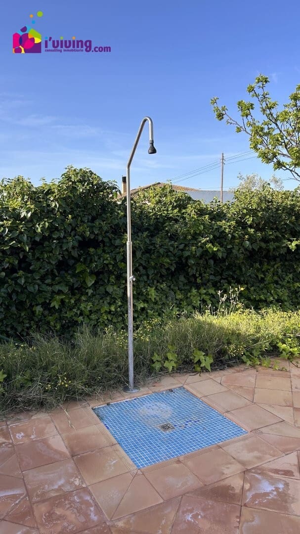 4 soveværelse Villa til salg i Locaiba med swimmingpool garage - € 399.000 (Ref: 8953465)