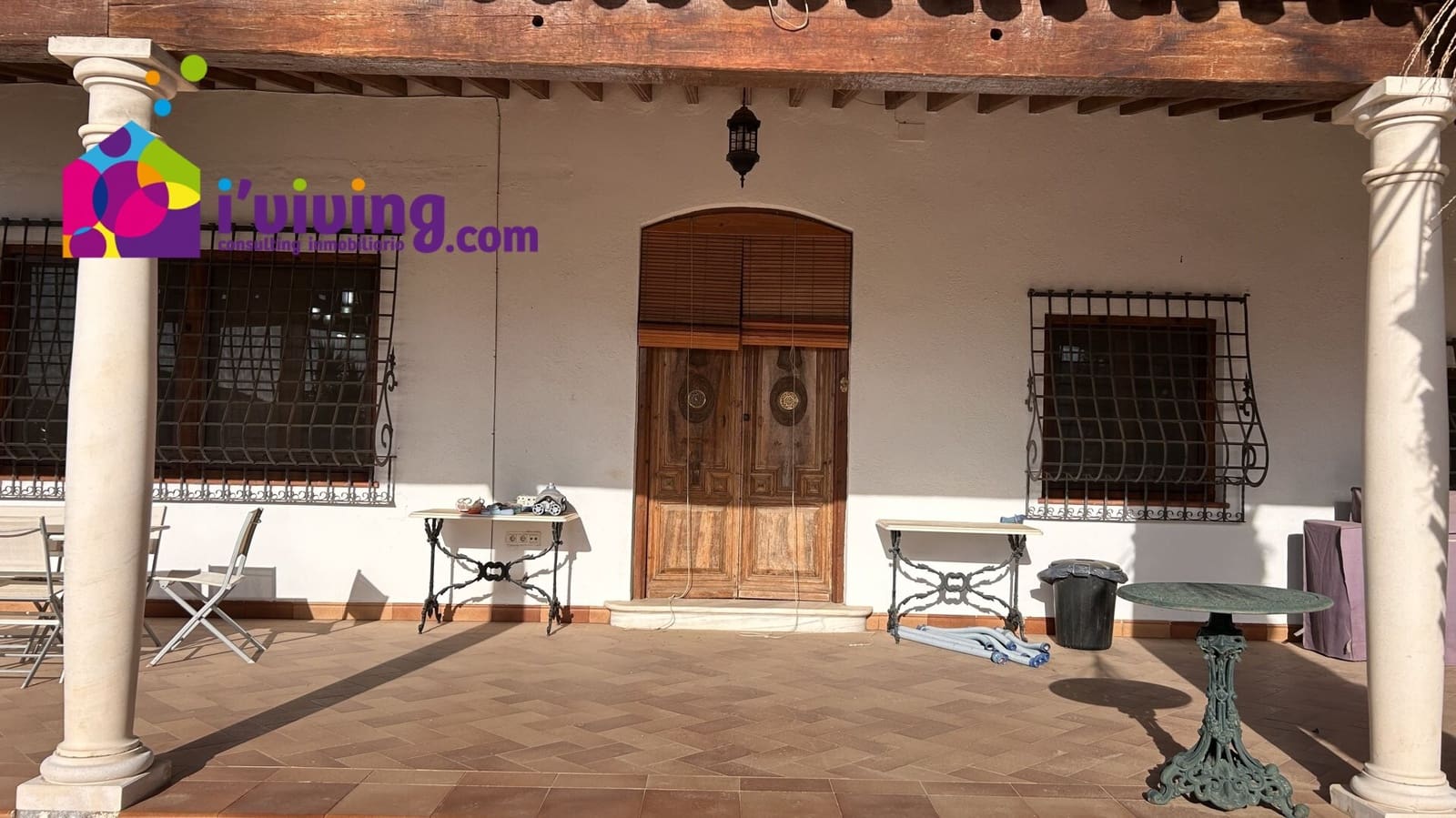 4 soveværelse Villa til salg i Locaiba med swimmingpool garage - € 399.000 (Ref: 8953465)