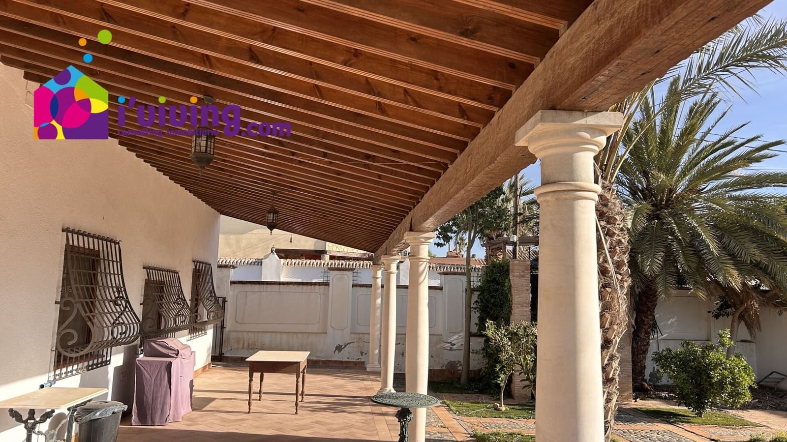 4 soveværelse Villa til salg i Locaiba med swimmingpool garage - € 399.000 (Ref: 8953465)