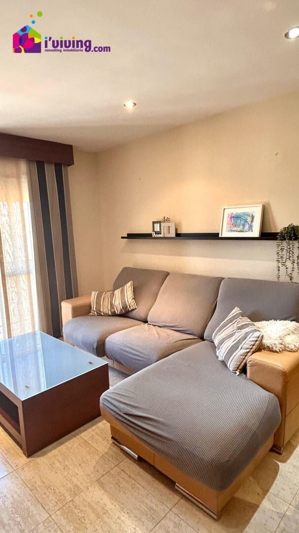 4 slaapkamer Flat te huur in Albox met garage - € 700 (Ref: 9385056)