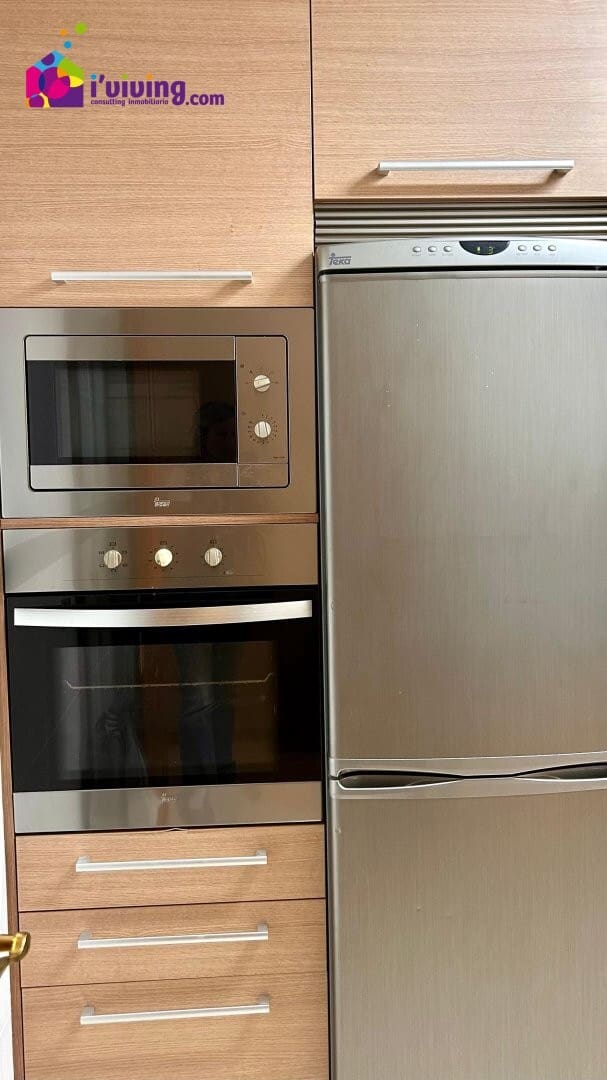 4 slaapkamer Flat te huur in Albox met garage - € 700 (Ref: 9385056)