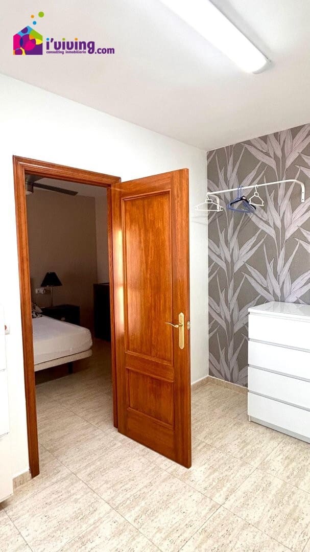 4 slaapkamer Flat te huur in Albox met garage - € 700 (Ref: 9385056)