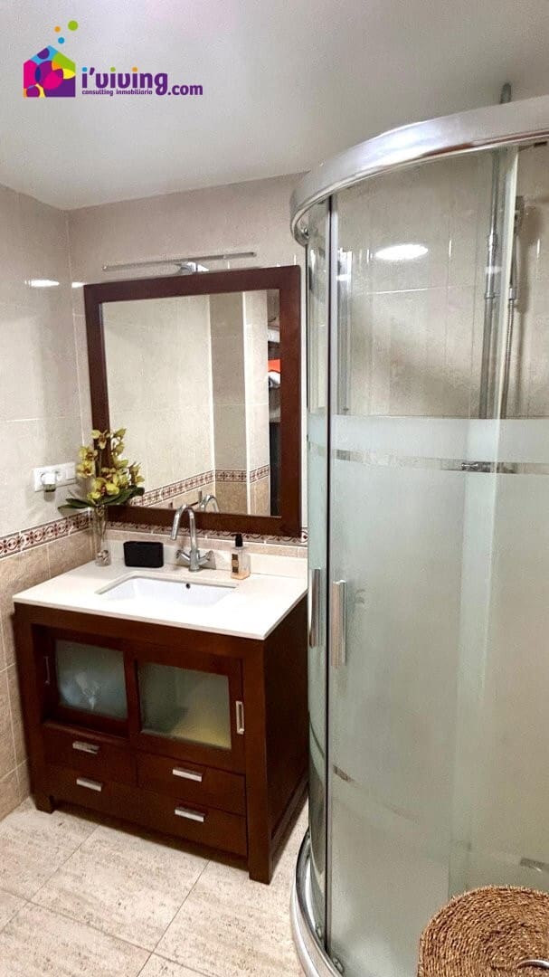 4 slaapkamer Flat te huur in Albox met garage - € 700 (Ref: 9385056)