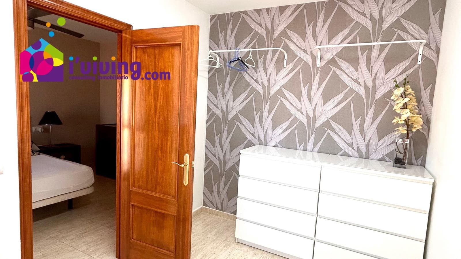 4 slaapkamer Flat te huur in Albox met garage - € 700 (Ref: 9385056)