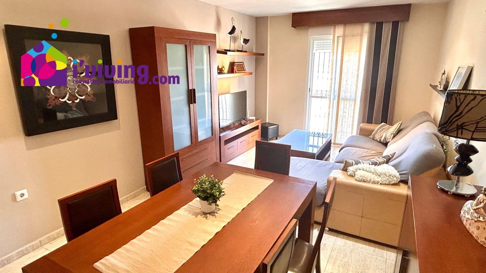 4 slaapkamer Flat te huur in Albox met garage - € 700 (Ref: 9385056)