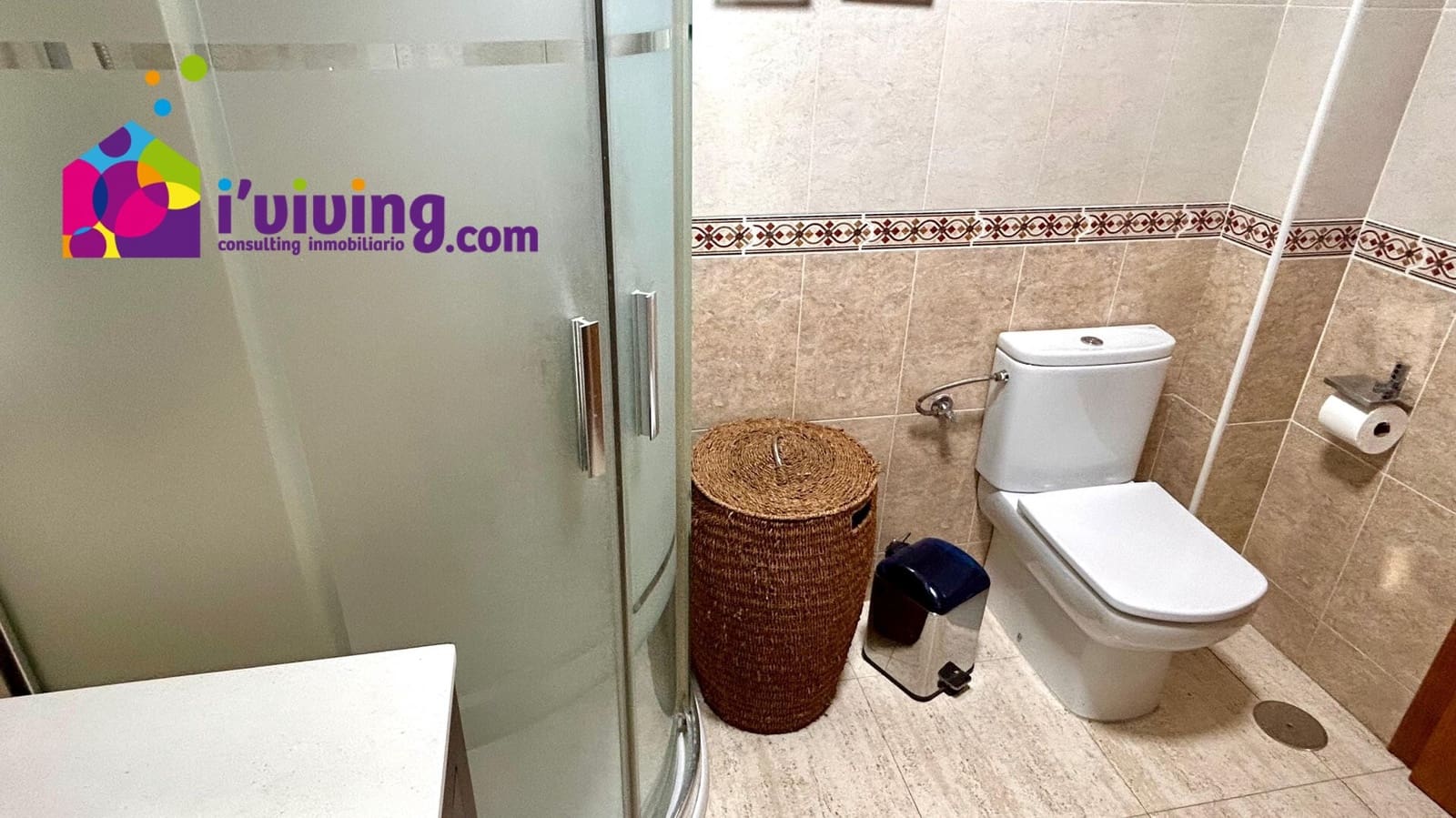 4 slaapkamer Flat te huur in Albox met garage - € 700 (Ref: 9385056)