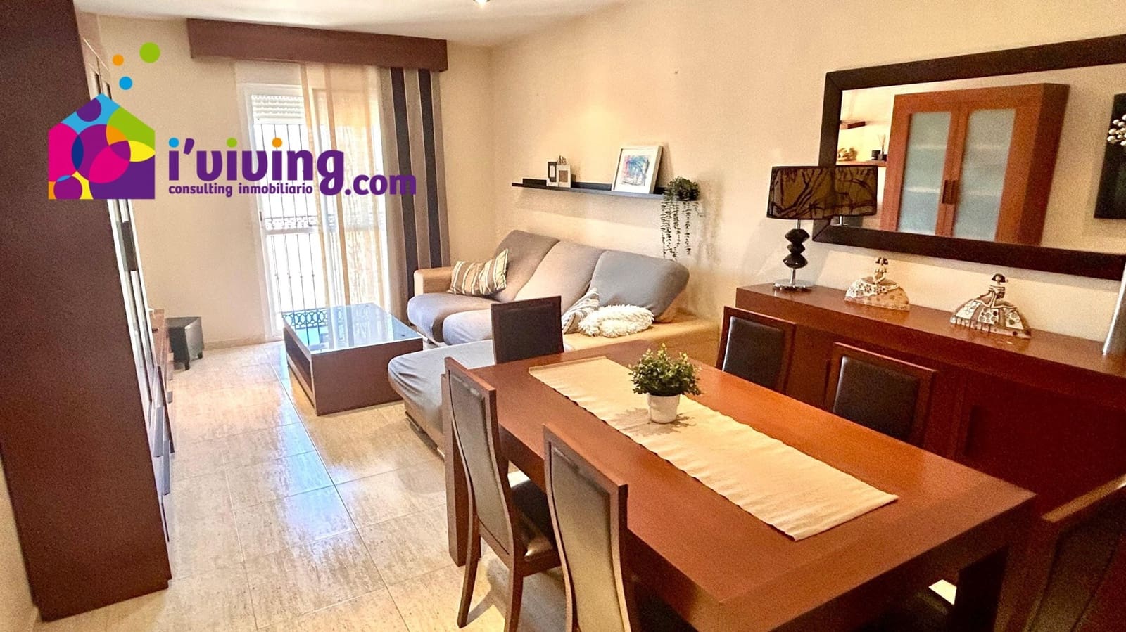 4 slaapkamer Flat te huur in Albox met garage - € 700 (Ref: 9385056)