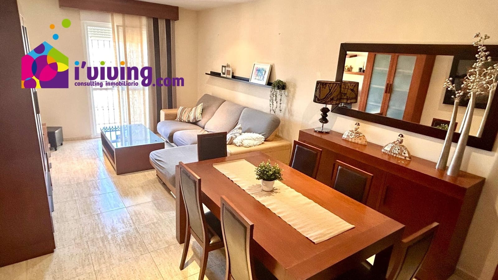 4 slaapkamer Flat te huur in Albox met garage - € 700 (Ref: 9385056)