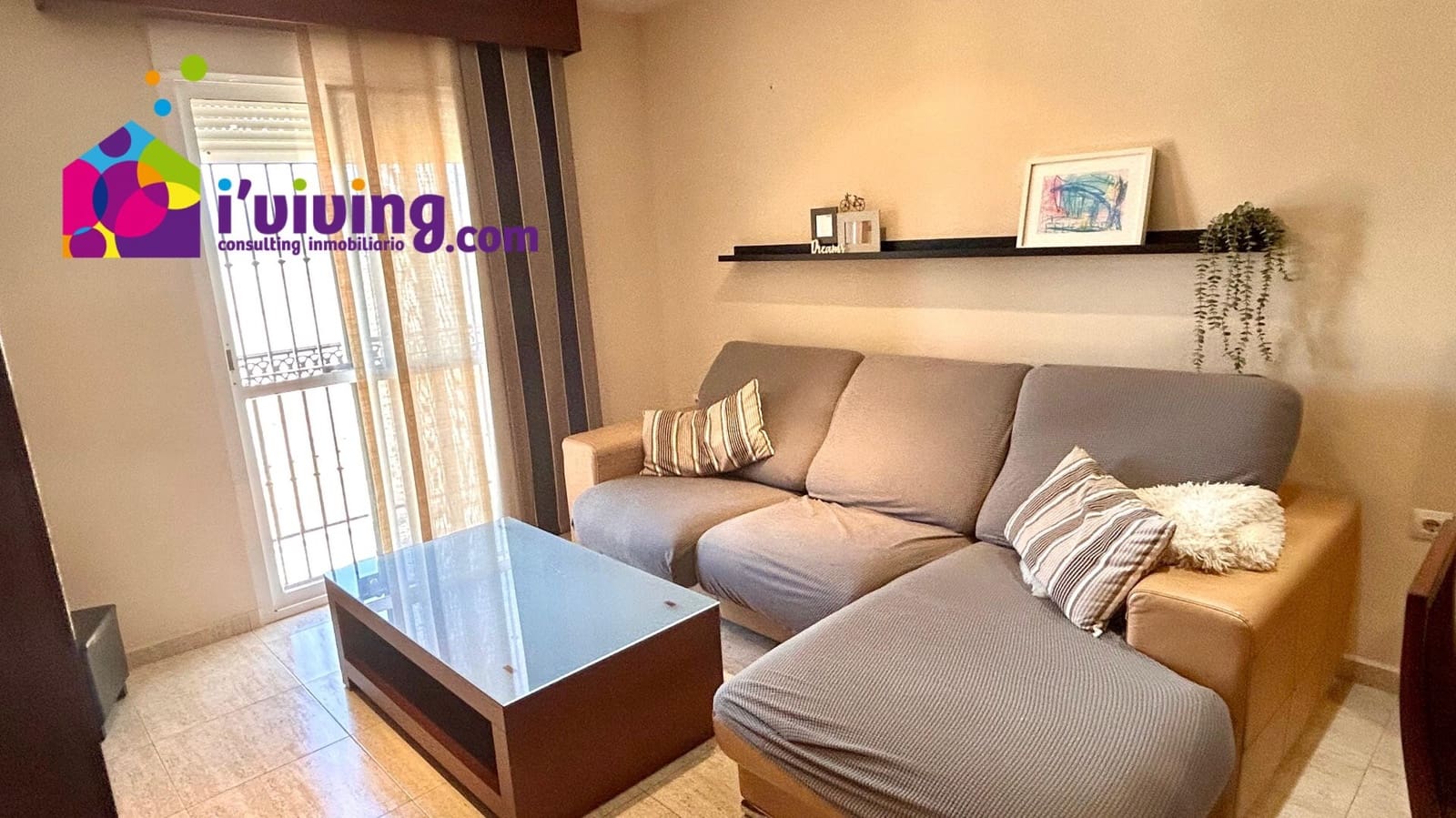 4 slaapkamer Flat te huur in Albox met garage - € 700 (Ref: 9385056)