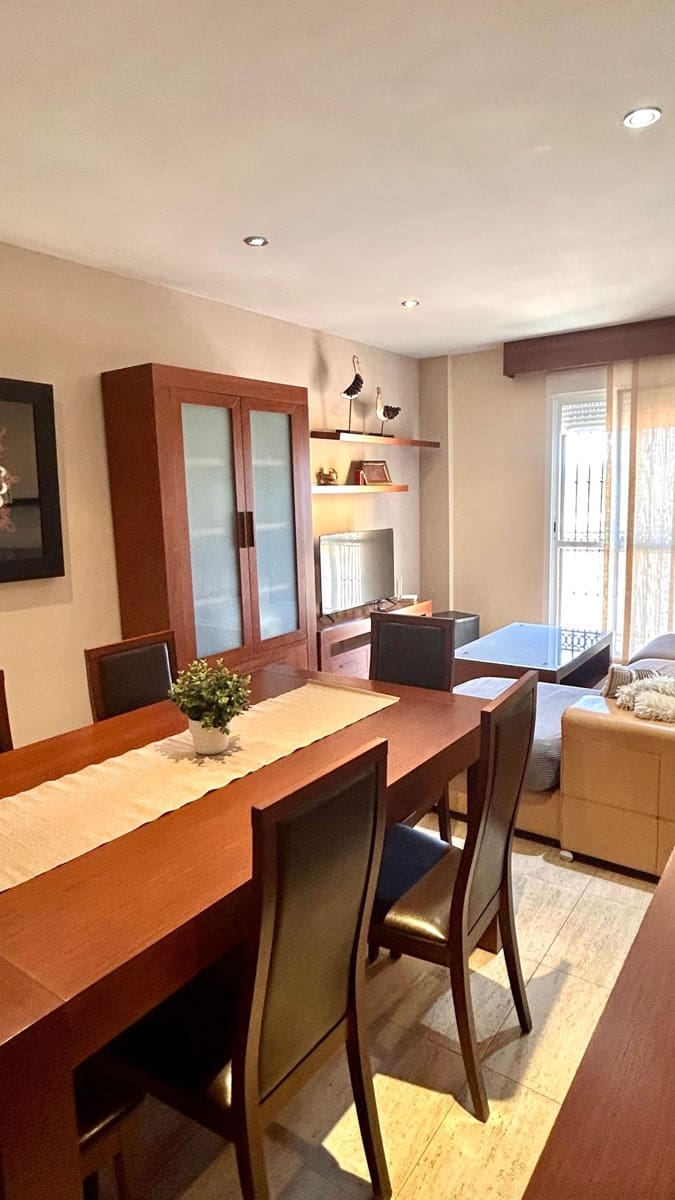 4 soveværelse Lejlighed til leje i Albox med garage - € 700 (Ref: 9385056)