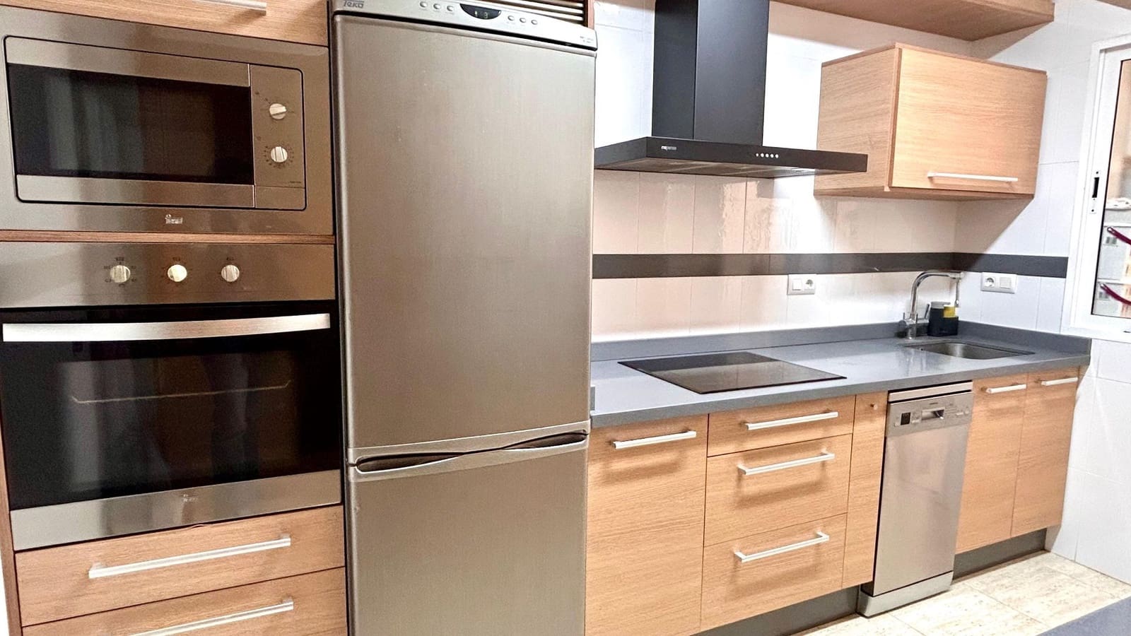 4 soveværelse Lejlighed til leje i Albox med garage - € 700 (Ref: 9385056)