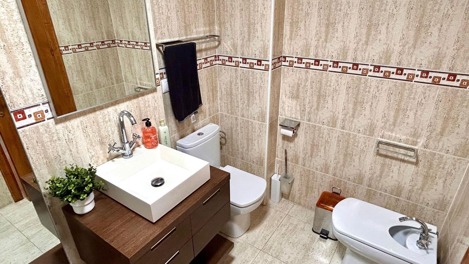 4 soveværelse Lejlighed til leje i Albox med garage - € 700 (Ref: 9385056)