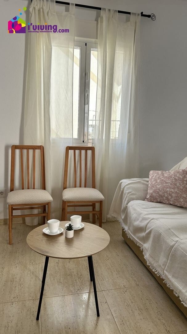 4 soveværelse Lejlighed til leje i La Alfoquia med garage - € 700 (Ref: 9410456)