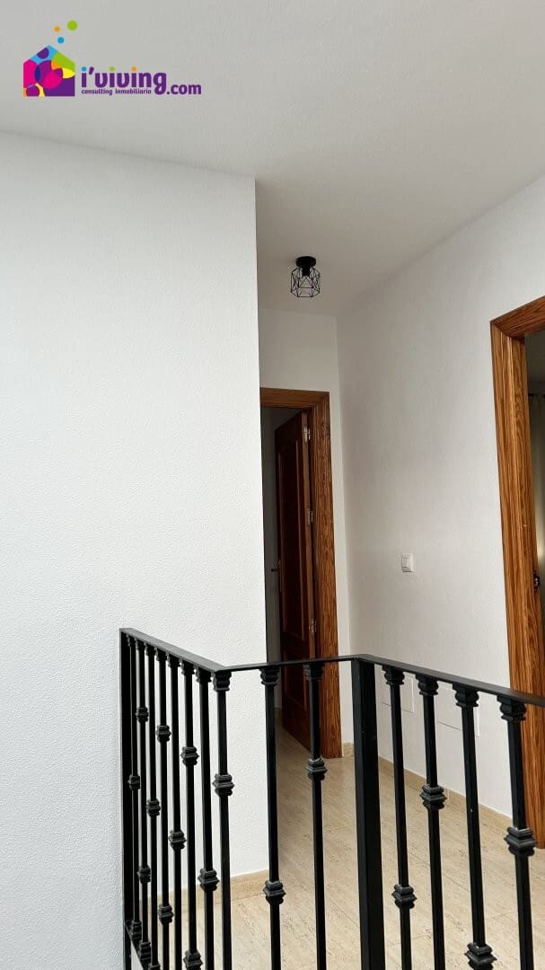 4 soveværelse Lejlighed til leje i La Alfoquia med garage - € 700 (Ref: 9410456)