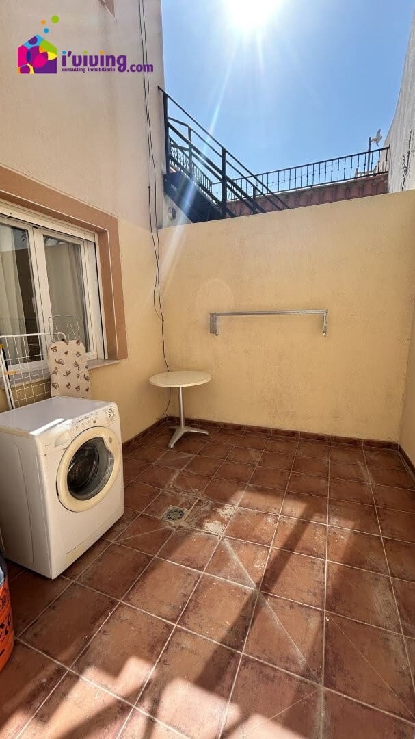 4 soveværelse Lejlighed til leje i La Alfoquia med garage - € 700 (Ref: 9410456)