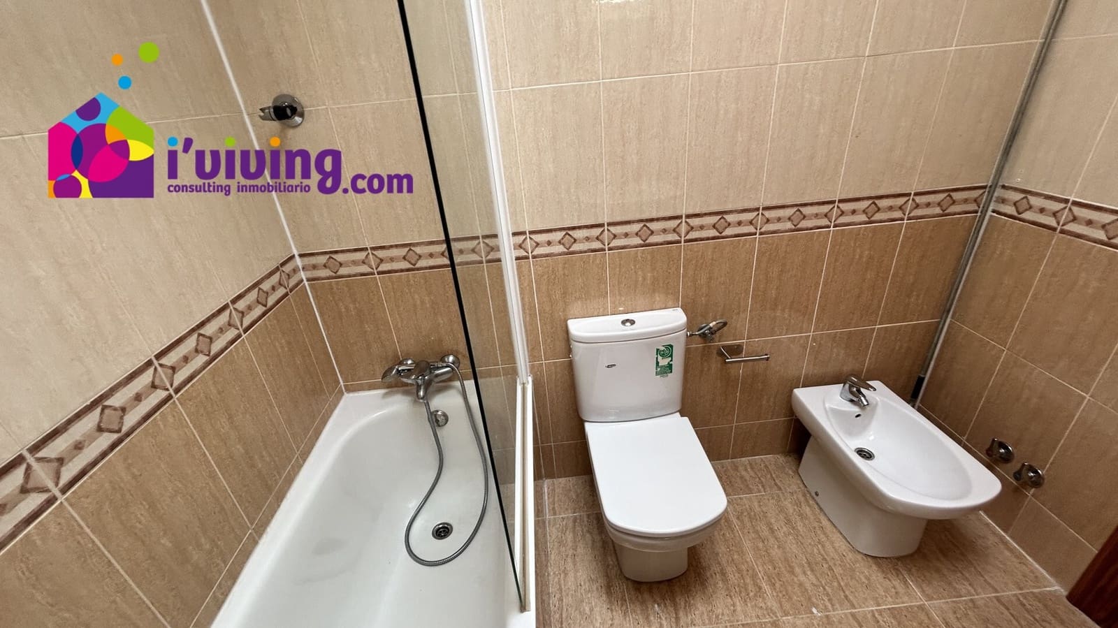 4 soveværelse Lejlighed til leje i La Alfoquia med garage - € 700 (Ref: 9410456)