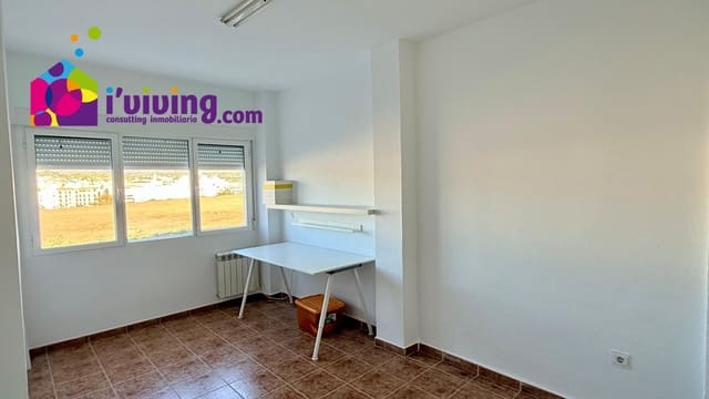 Lejlighed til leje i Albox - € 700 (Ref: 9410457)