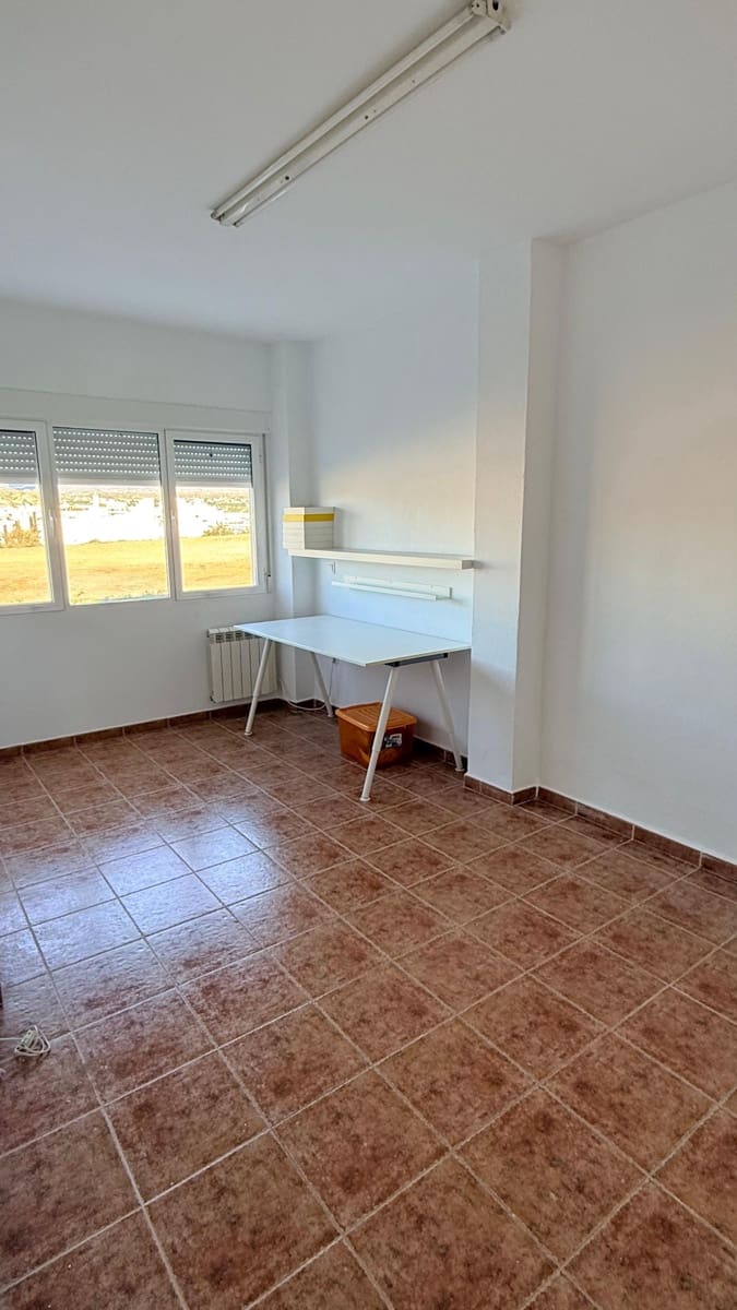 4 makuuhuone Omakotitalo vuokrattavana paikassa Albox - 700 € (Ref: 9410457)