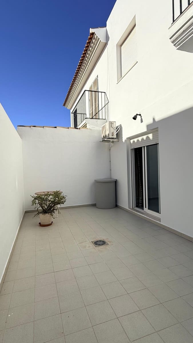 4 makuuhuone Omakotitalo vuokrattavana paikassa Albox - 700 € (Ref: 9410457)