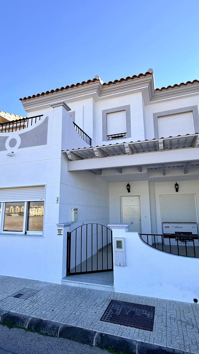 4 makuuhuone Omakotitalo vuokrattavana paikassa Albox - 700 € (Ref: 9410457)