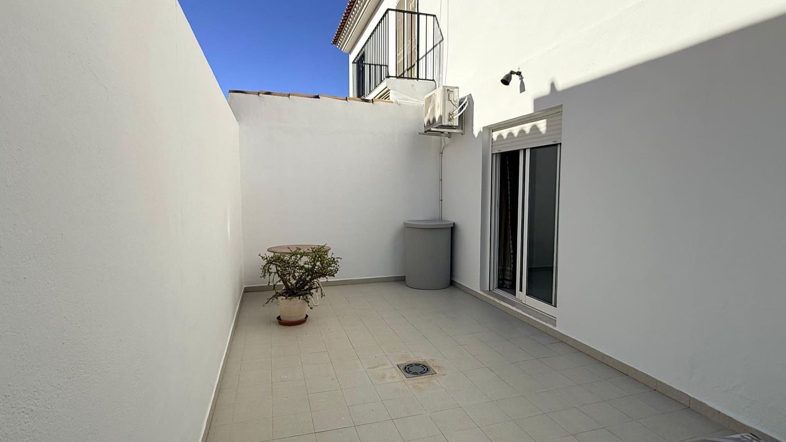 4 makuuhuone Omakotitalo vuokrattavana paikassa Albox - 700 € (Ref: 9410457)