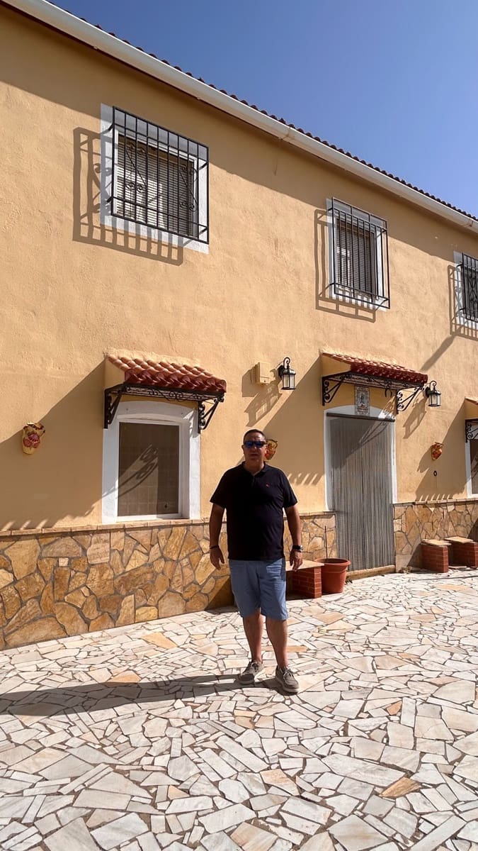 7 soverom Villa til salgs i Albox med garasje - € 299 999 (Ref: 9419401)