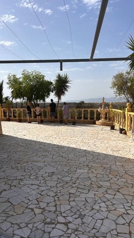 Chalet de 7 habitaciones en Albox en venta con garaje - 299.999 € (Ref: 9419401)