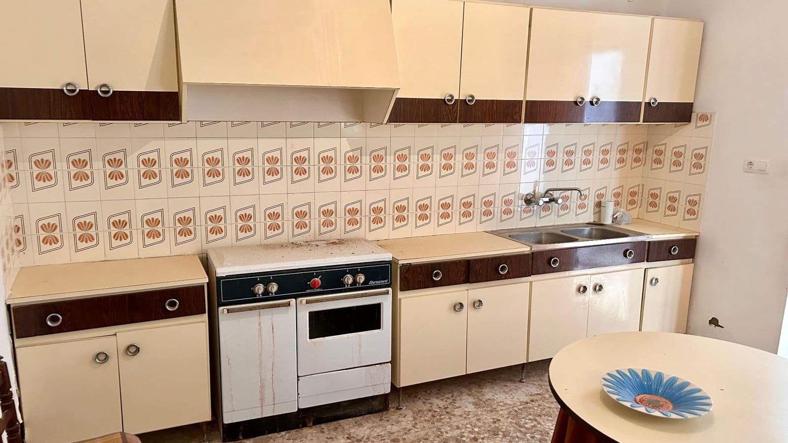 Casa de 3 habitaciones en Llanos de los Olleres en venta - 69.900 € (Ref: 9500523)